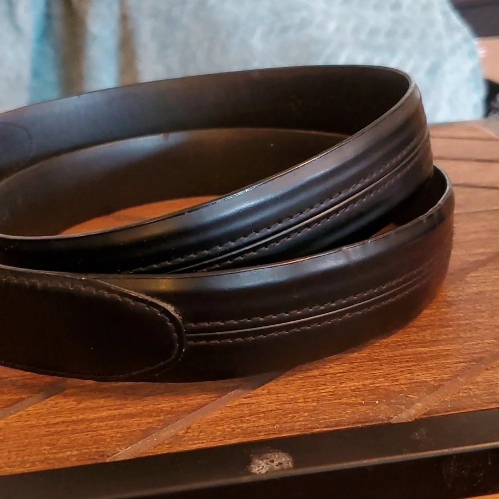 Men's Black leather dress belt